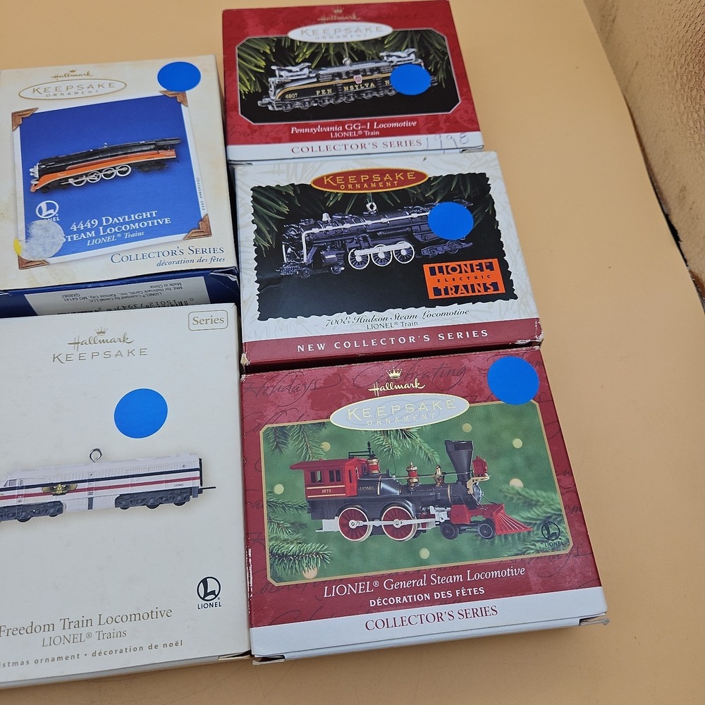 Lot Of 9 Lionel Hallmark Christmas Ornaments Train Collection - Picture 5 of 5
